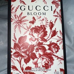 Full bottle of Gucci bloom real perfume